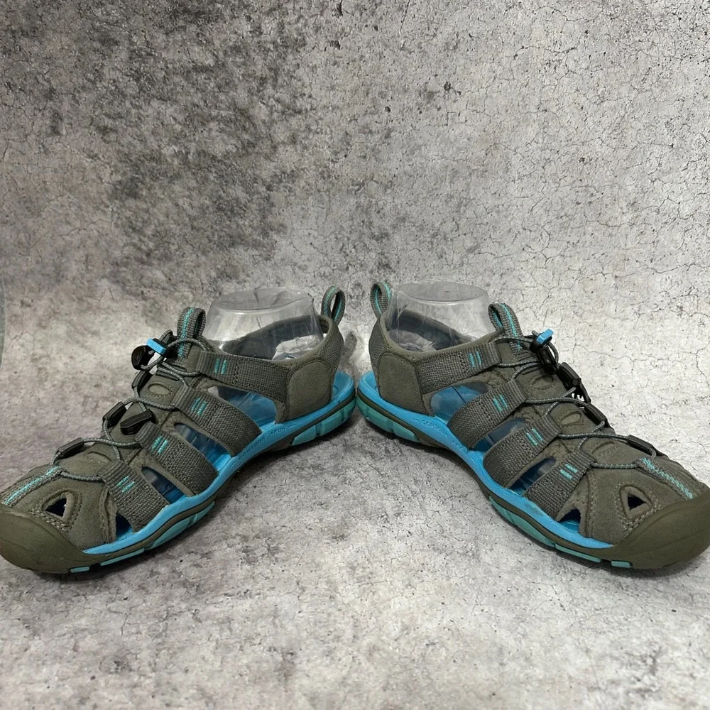 Keen Clearwater CNX Sandals Womens 9 Grey Blue Hiking Trail Waterproof Bungee